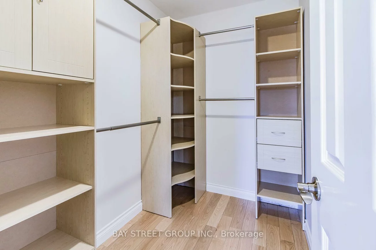 300, Fincham, Markham Village, Markham