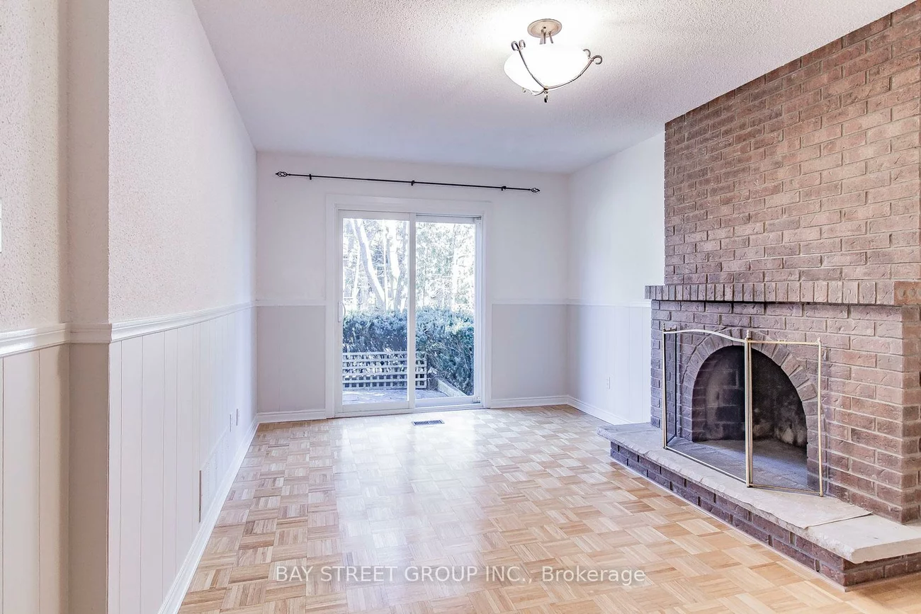 300, Fincham, Markham Village, Markham