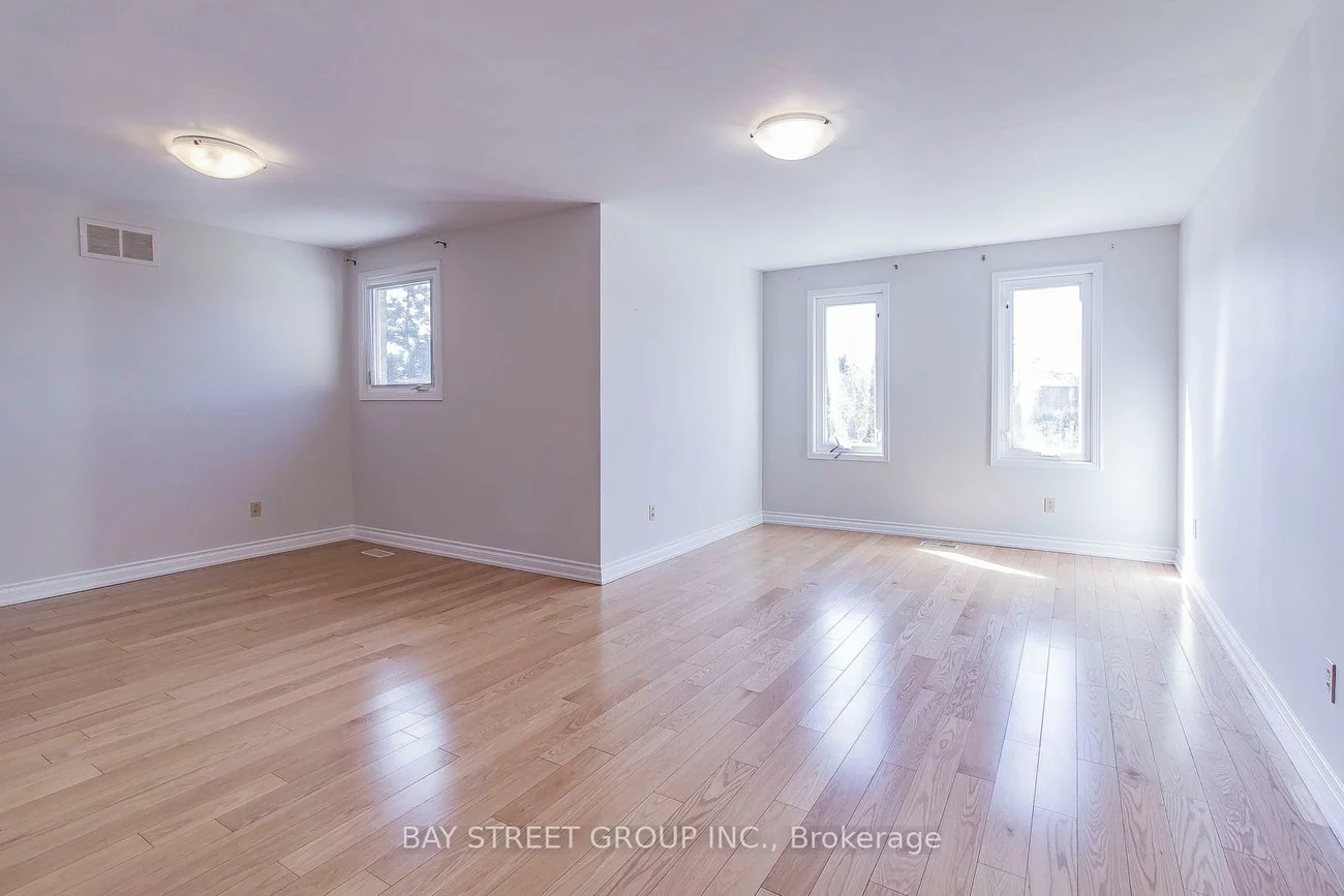 300, Fincham, Markham Village, Markham