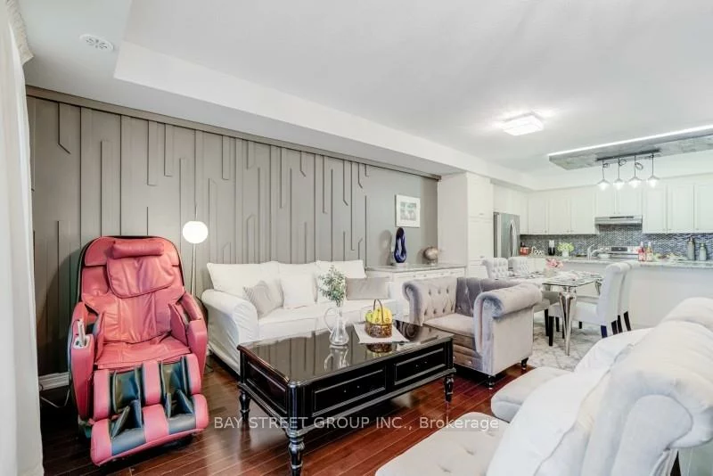 121, Luzon, Box Grove, Markham