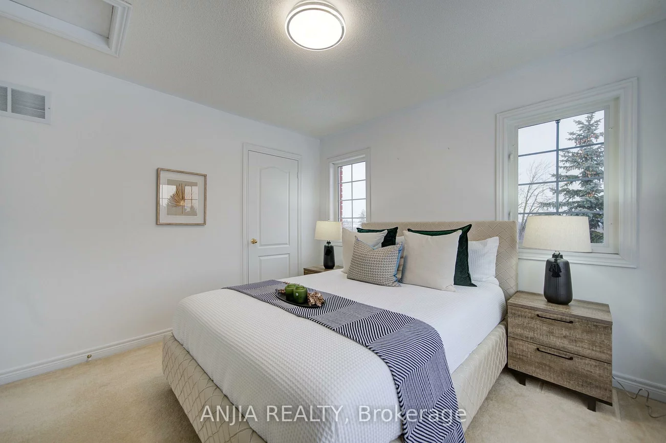 28, Misty, Greensborough, Markham