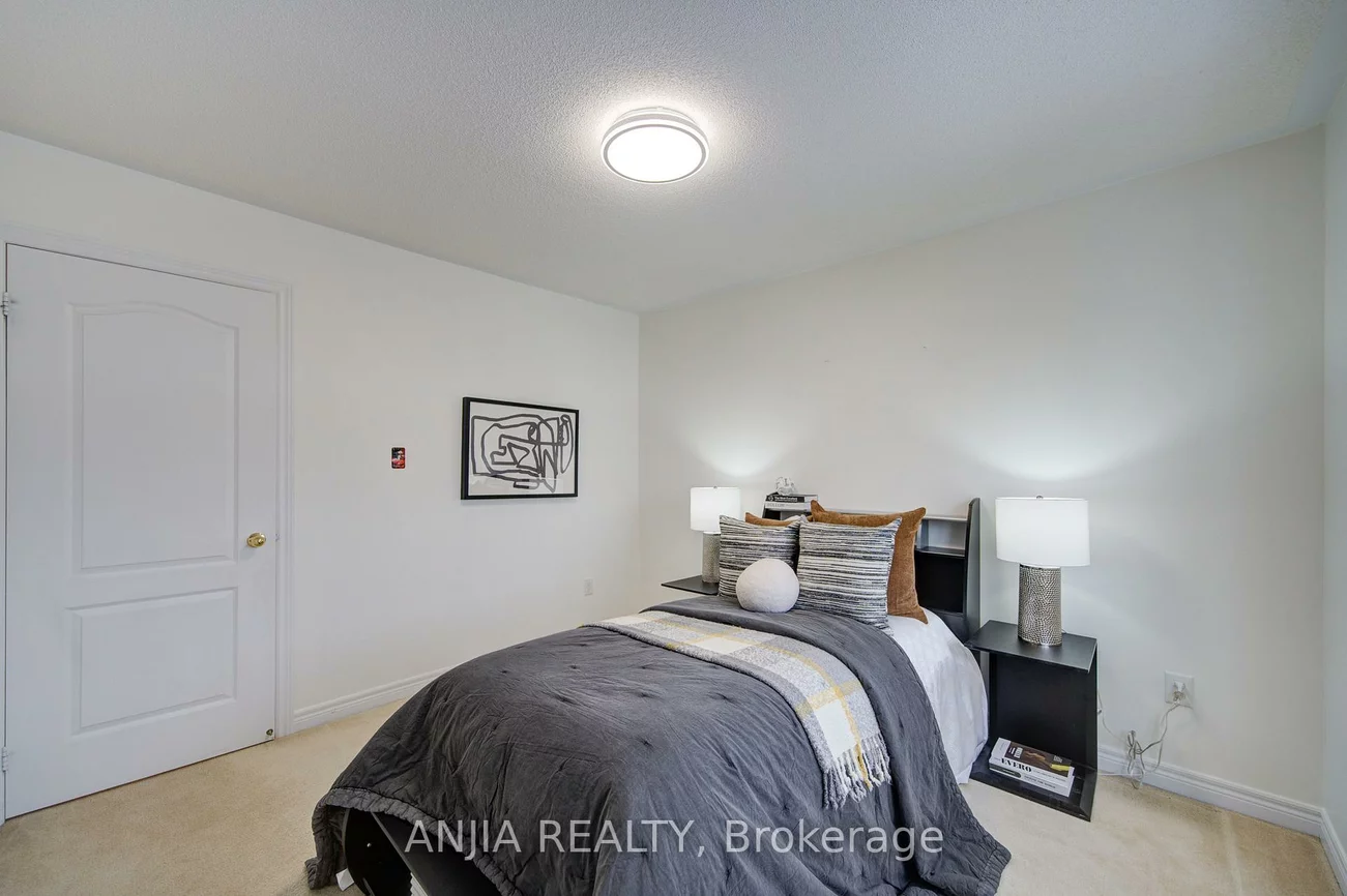 28, Misty, Greensborough, Markham