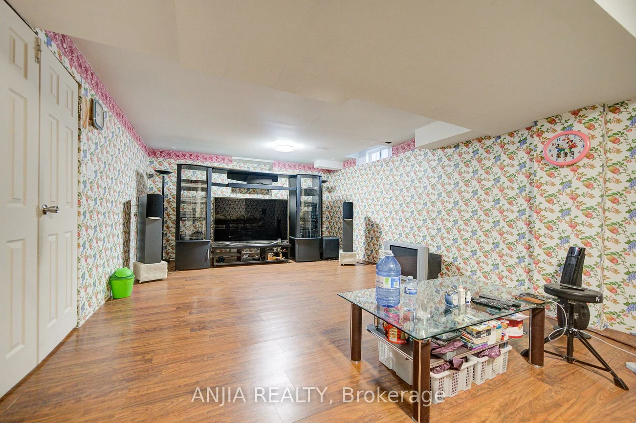 28, Misty, Greensborough, Markham