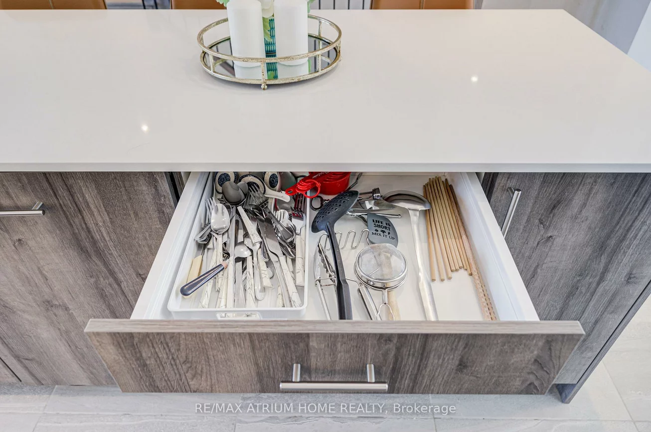 9076, Woodbine Ave, Buttonville, Markham