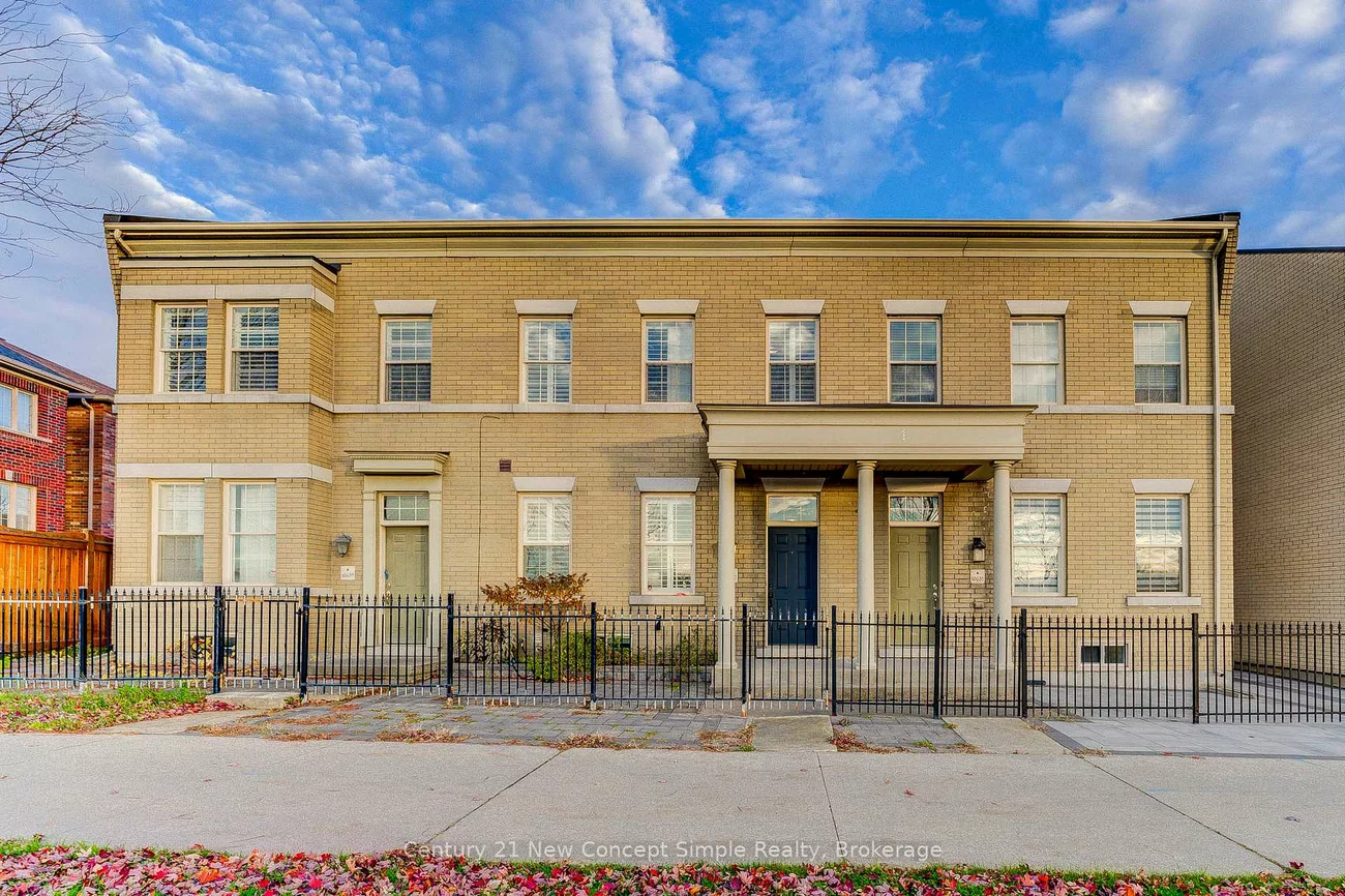10637, Woodbine, Cathedraltown, Markham