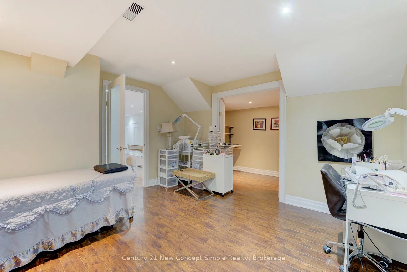 10637, Woodbine, Cathedraltown, Markham