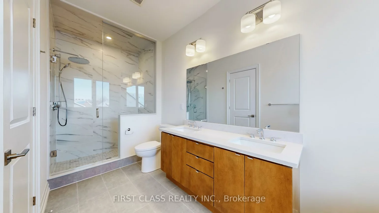 410, York Downs, Cachet, Markham