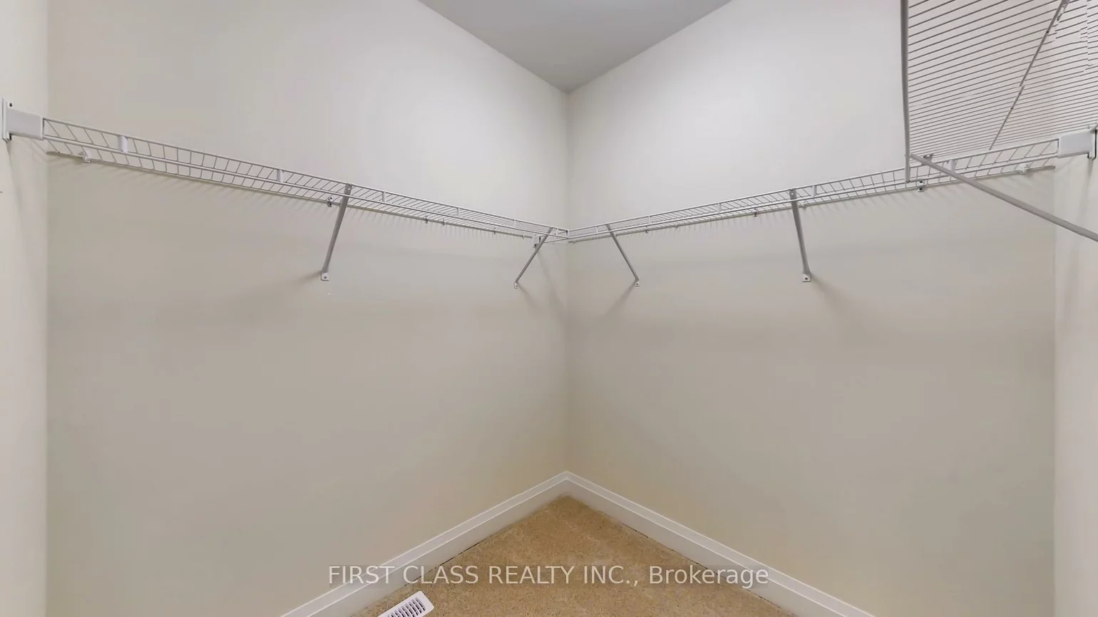 410, York Downs, Cachet, Markham