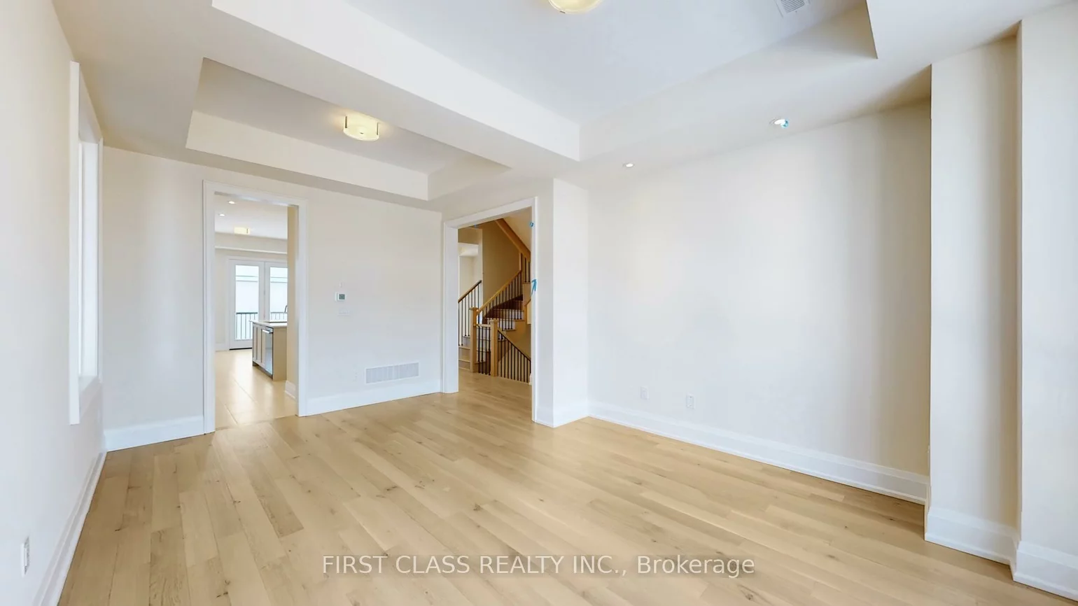 410, York Downs, Cachet, Markham