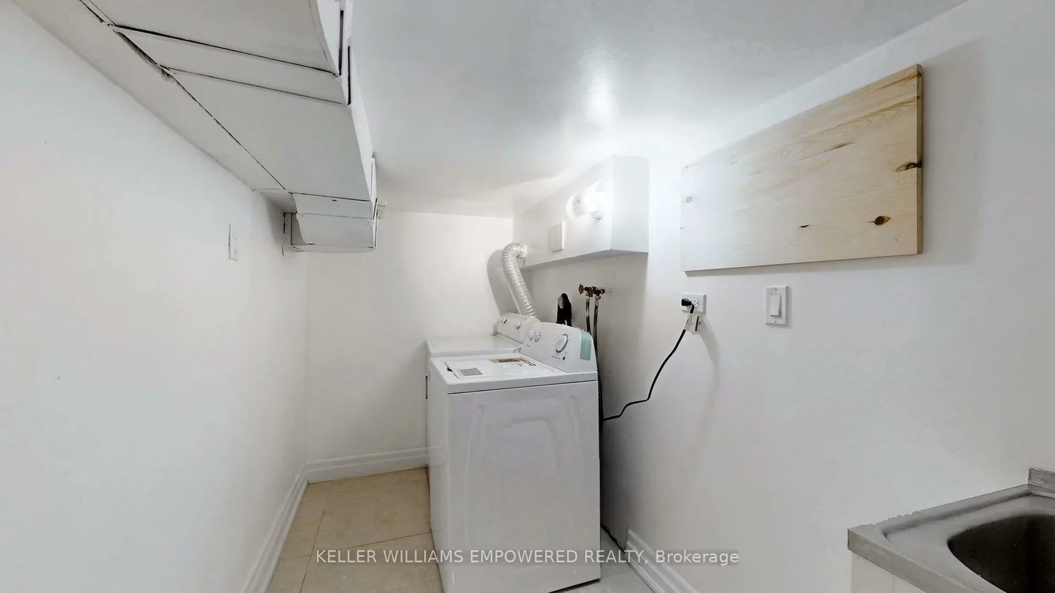 98, Glen Cameron, Thornhill, Markham