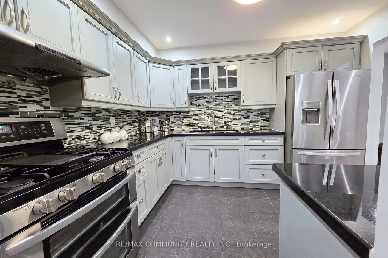 31, Stather, Milliken Mills East, Markham