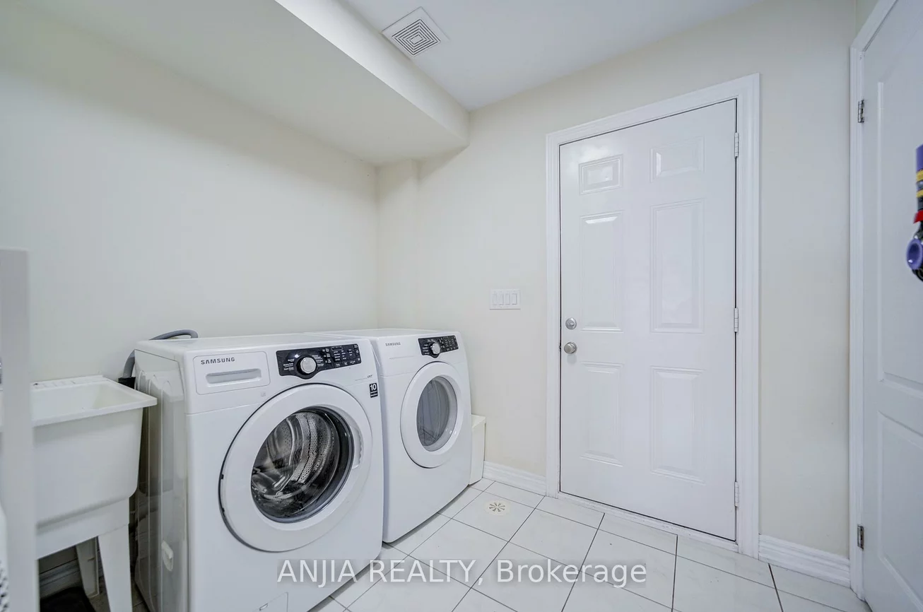 5, Valliere, Berczy, Markham