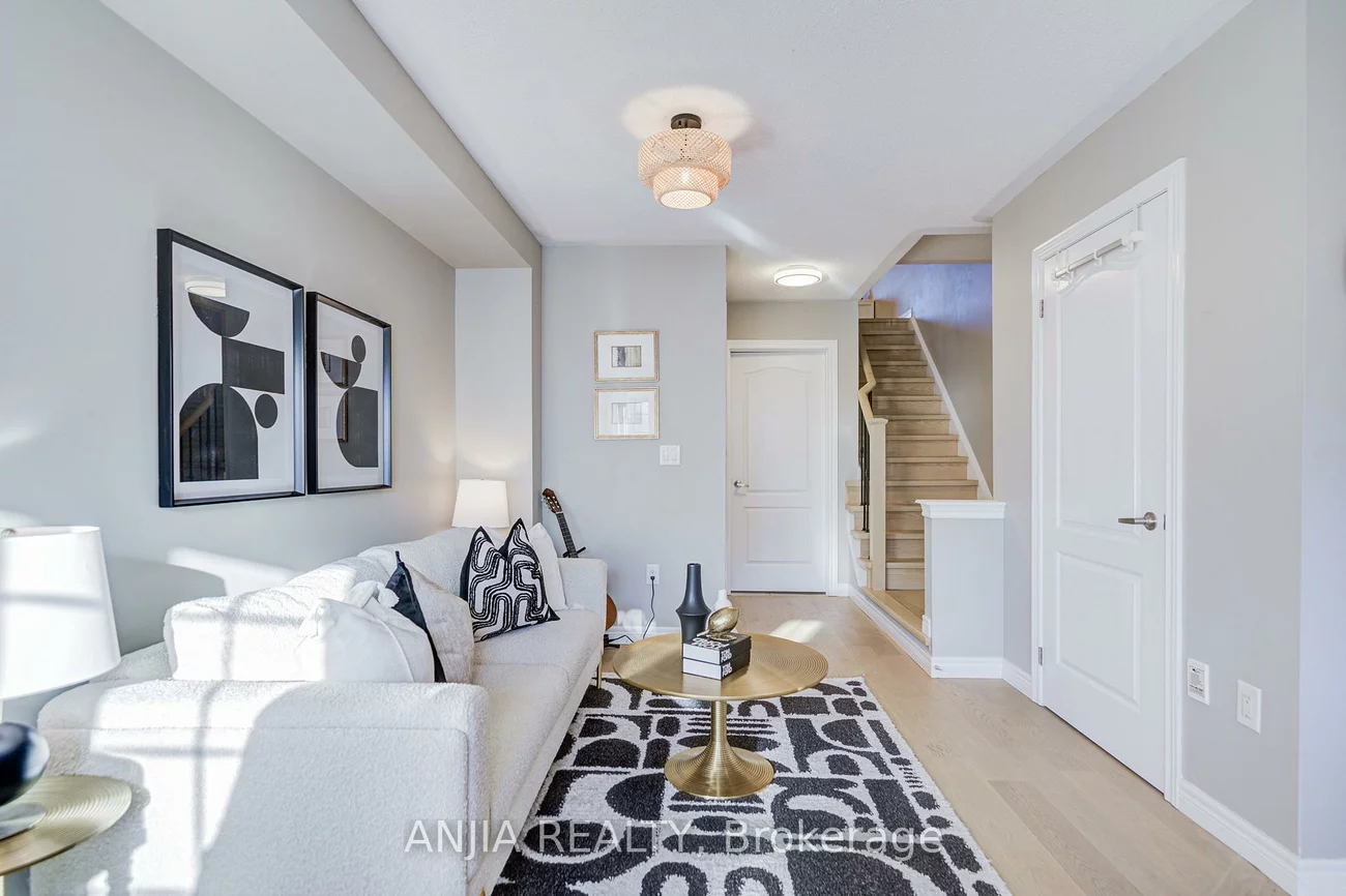 5, Valliere, Berczy, Markham