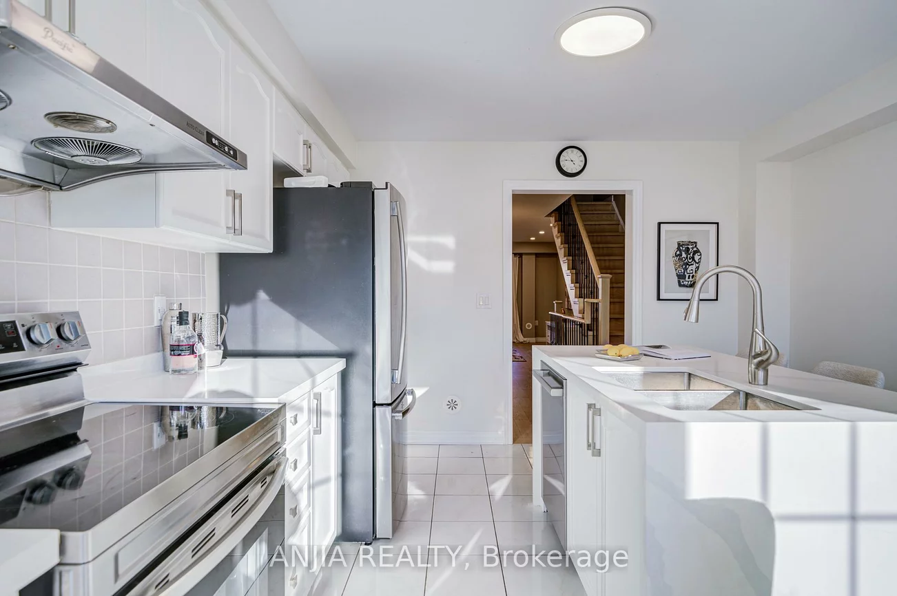 5, Valliere, Berczy, Markham