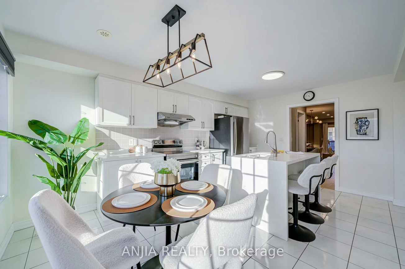 5, Valliere, Berczy, Markham