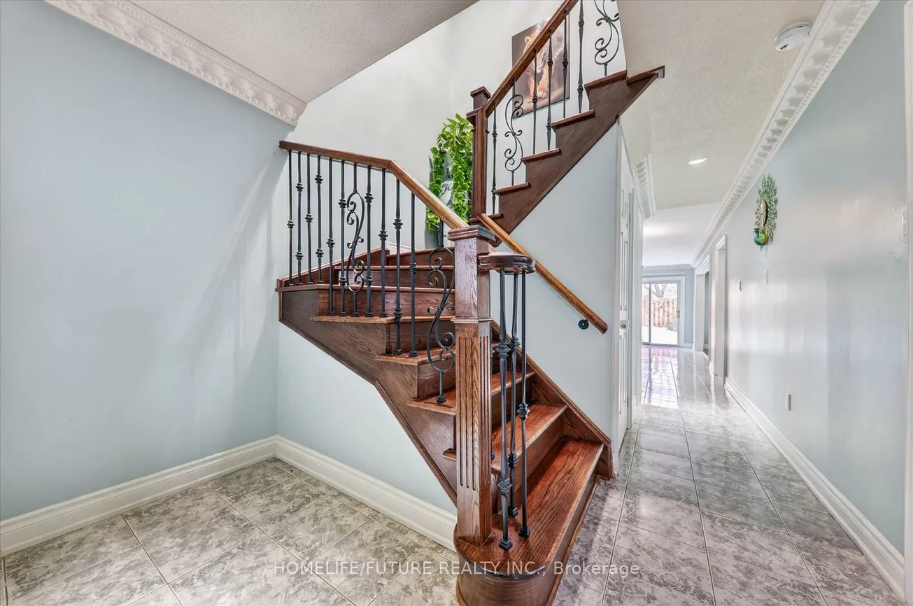 118, Doubtfire, Middlefield, Markham