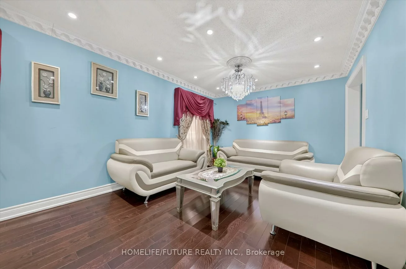 118, Doubtfire, Middlefield, Markham