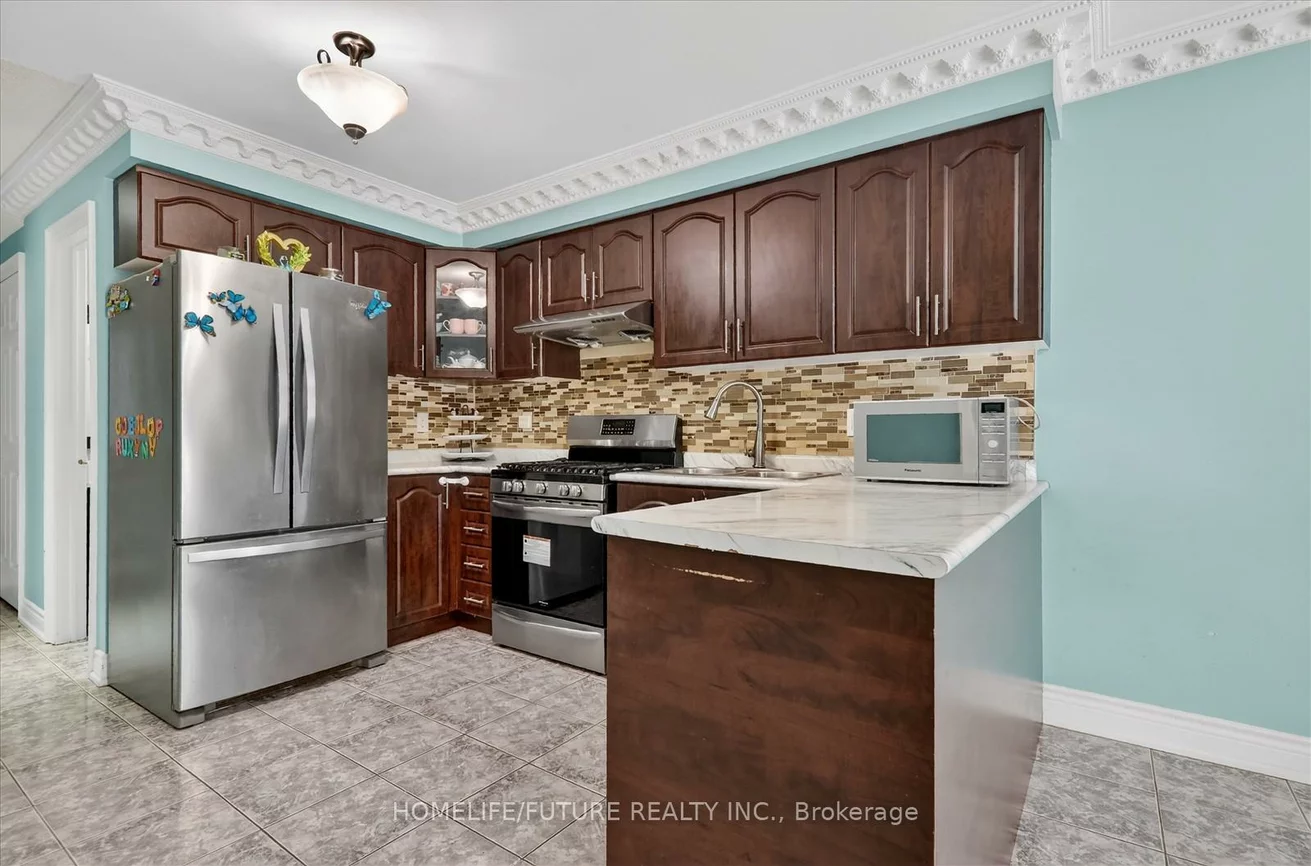 118, Doubtfire, Middlefield, Markham