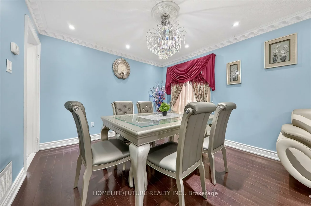 118, Doubtfire, Middlefield, Markham