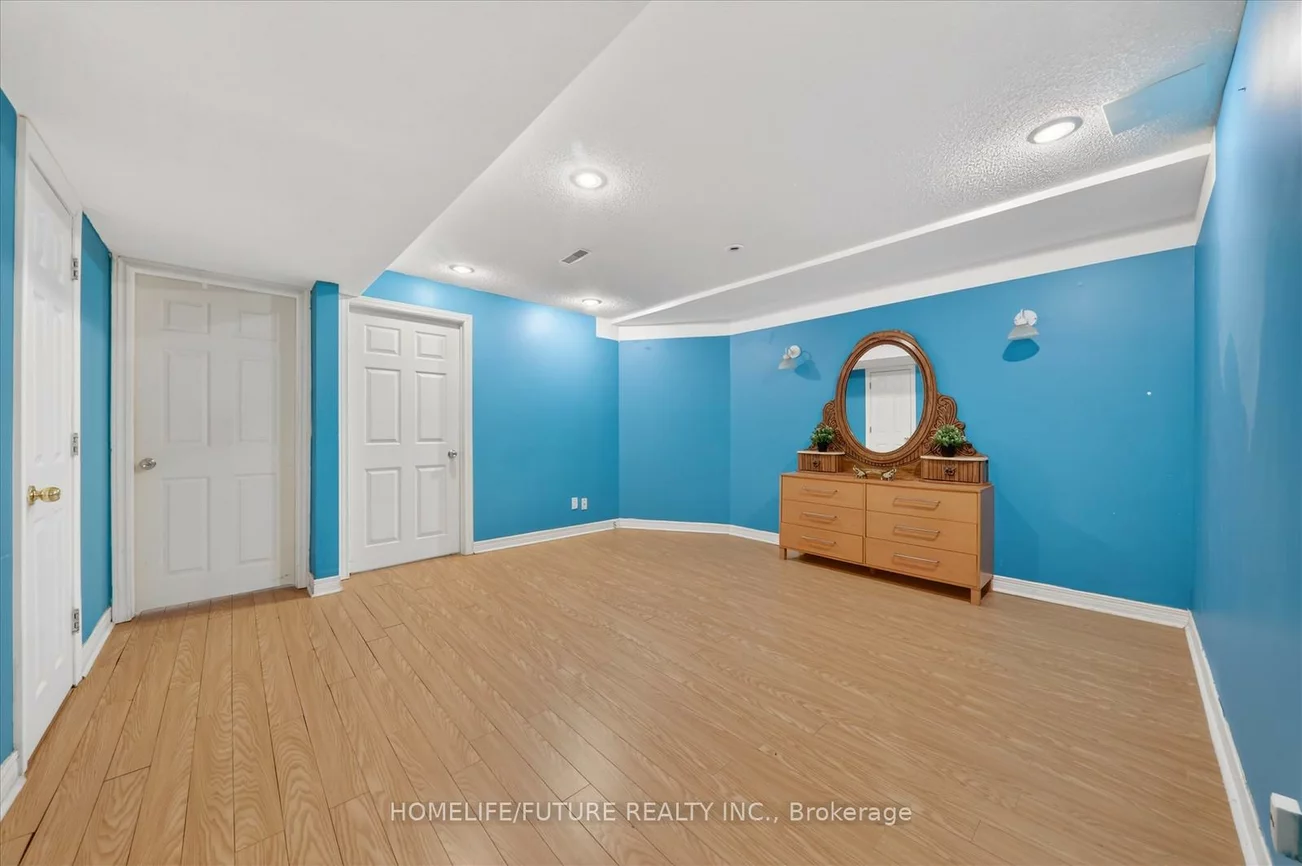 118, Doubtfire, Middlefield, Markham