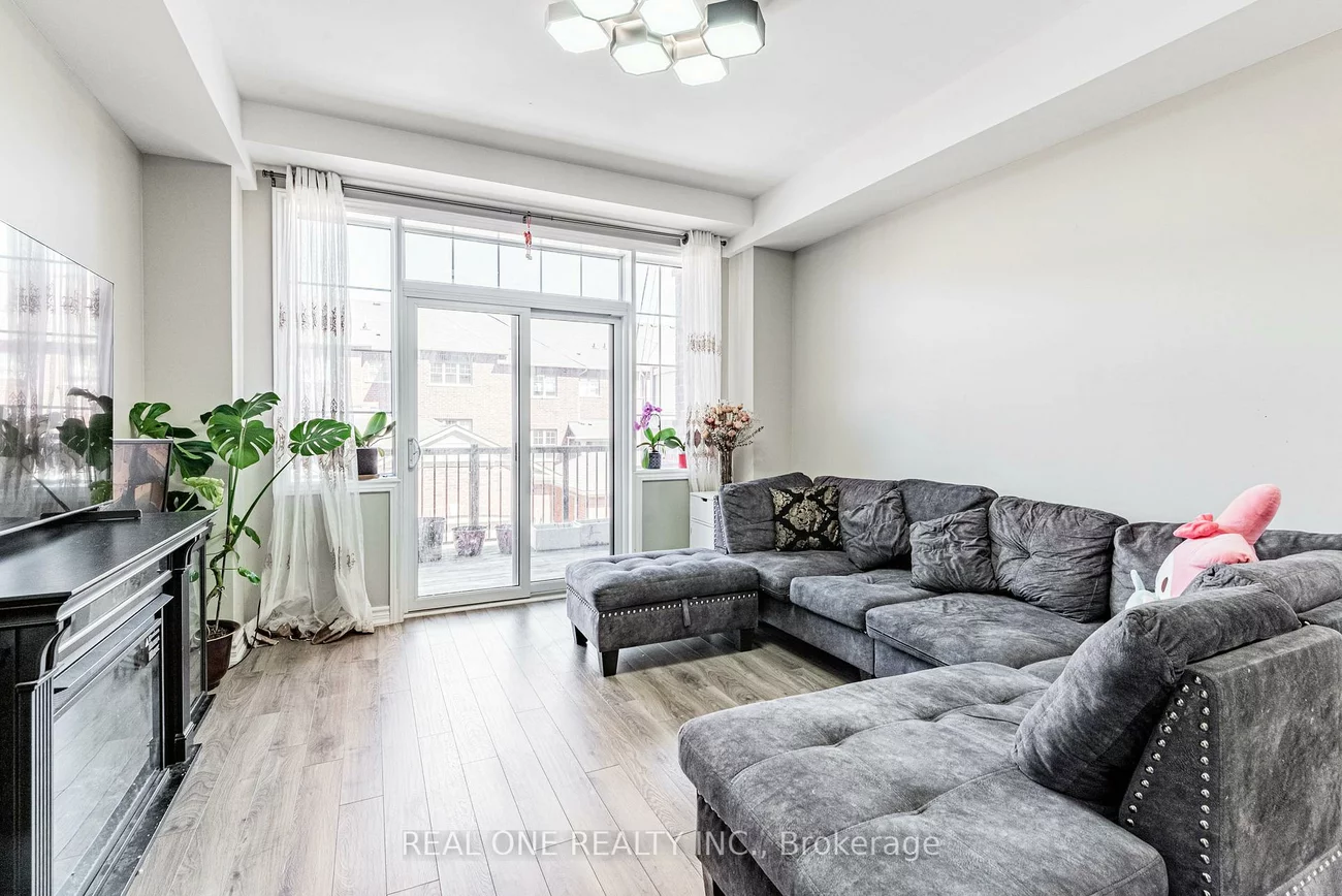 4798, 16th, Berczy, Markham