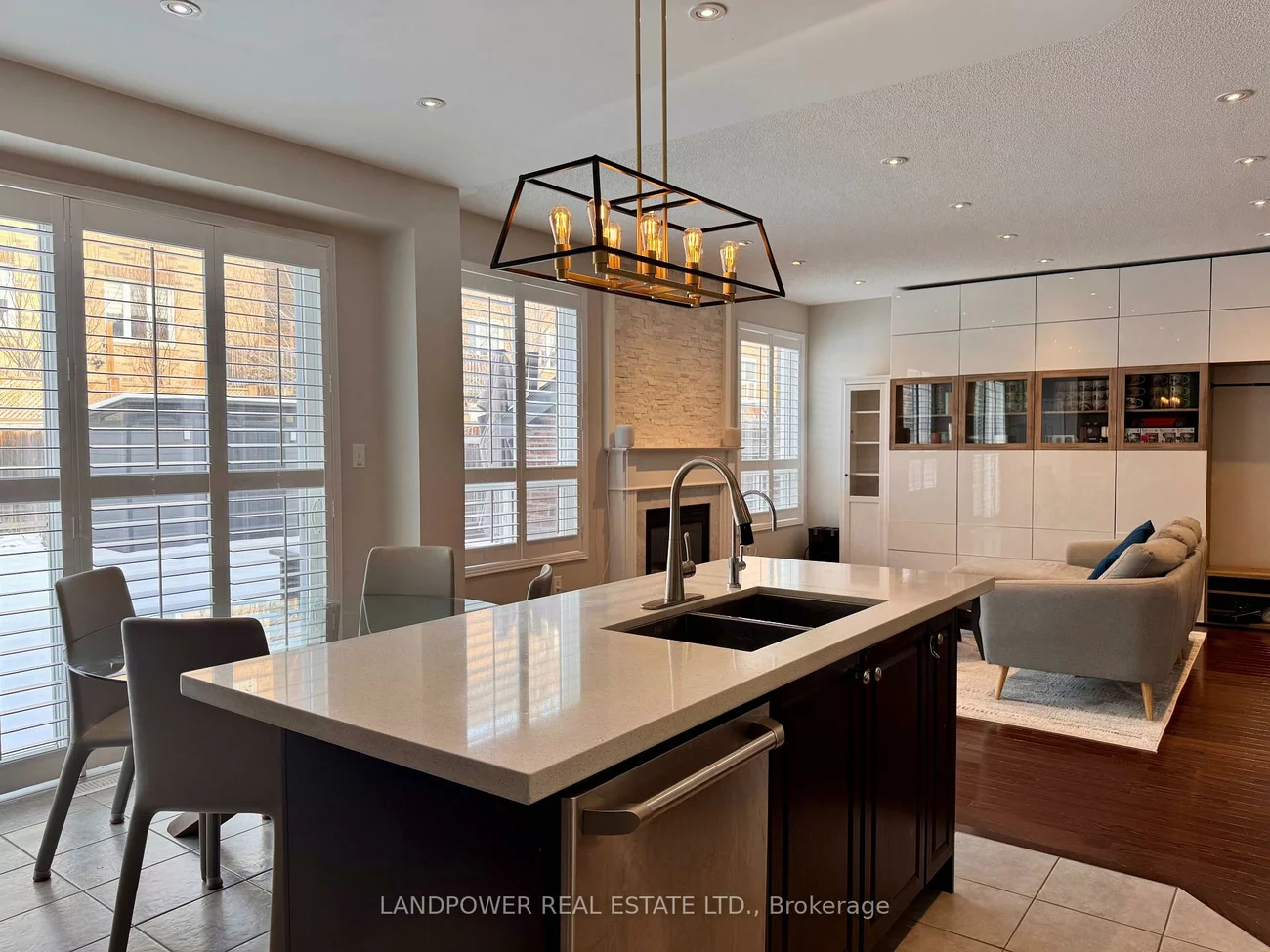 4, Prince Of Wales, Victoria Square, Markham