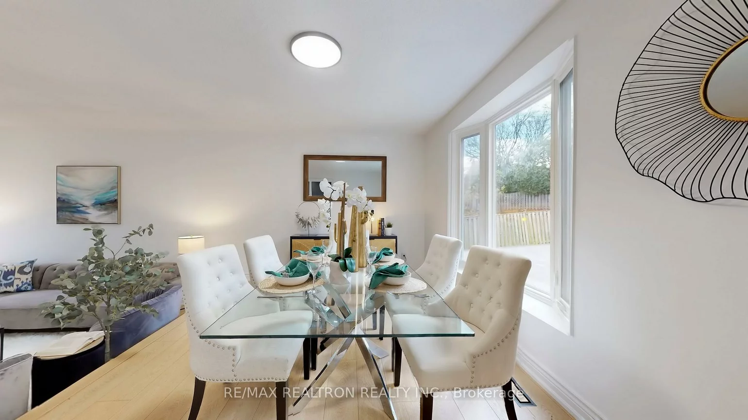 62, Bishop, Markham Village, Markham