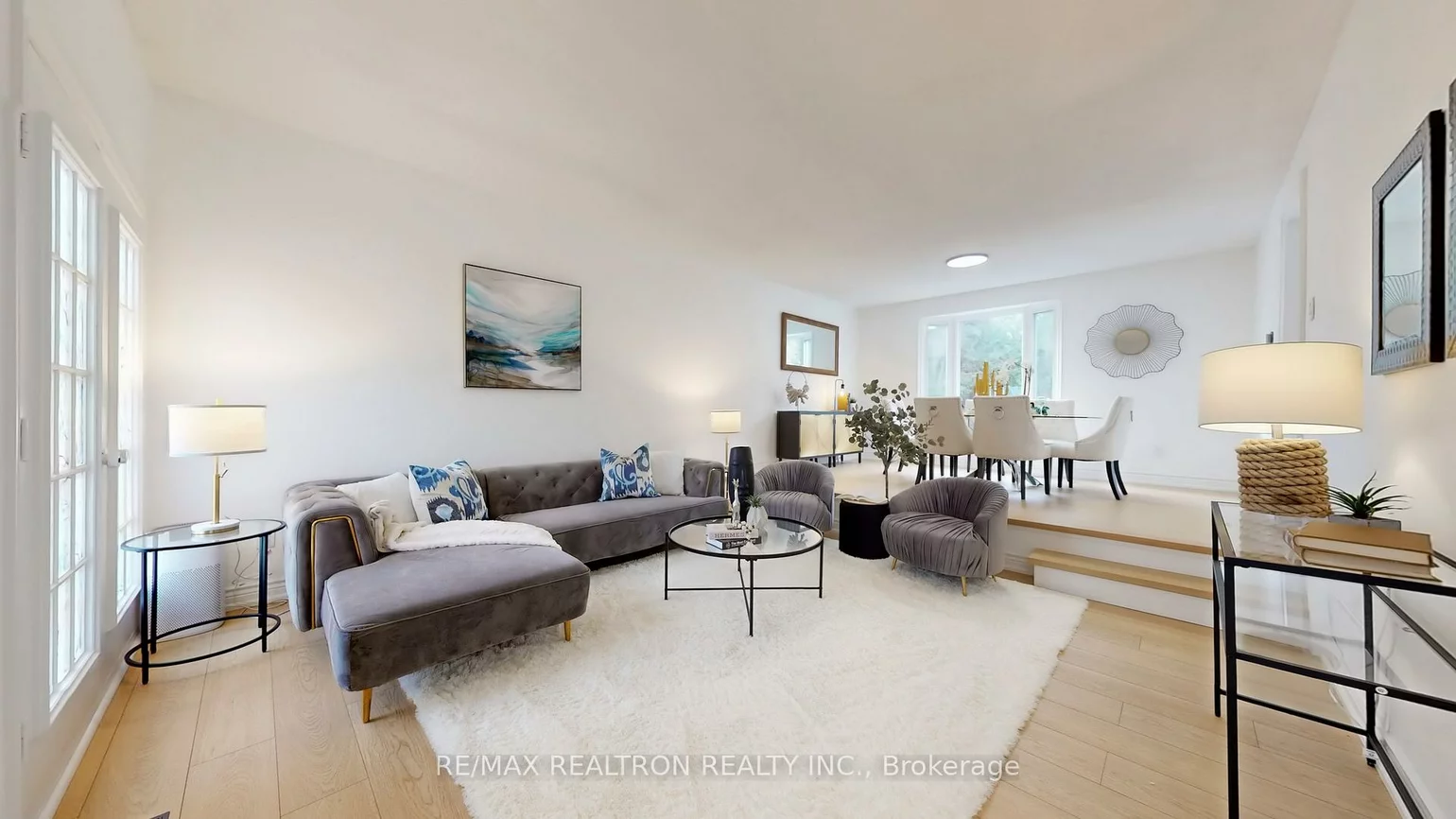 62, Bishop, Markham Village, Markham