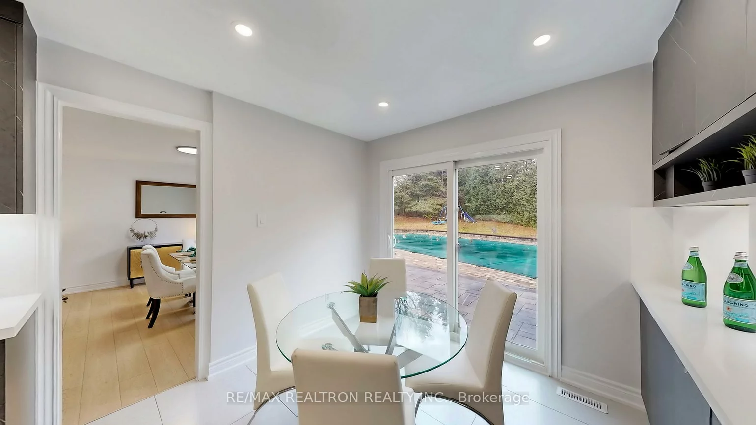 62, Bishop, Markham Village, Markham