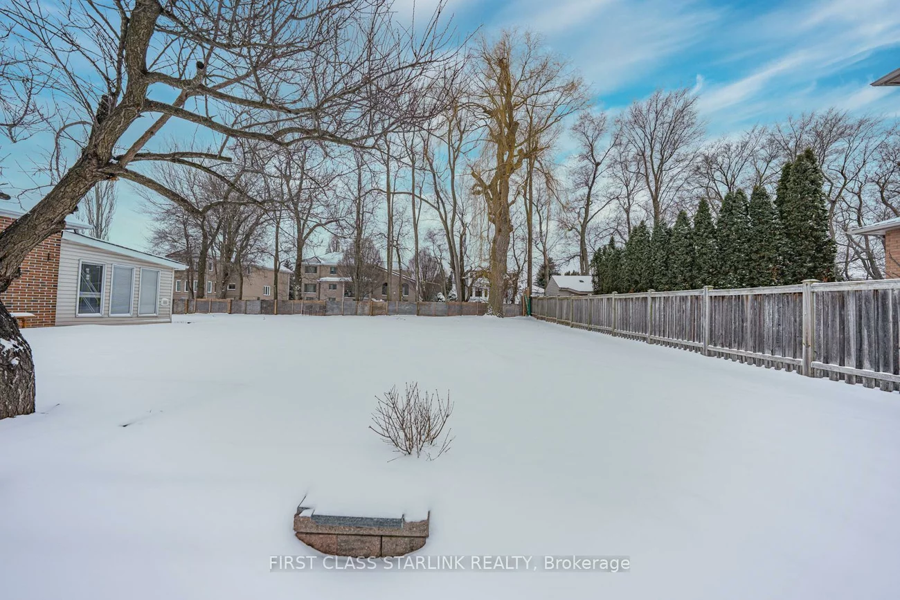 85, Lee, Milliken Mills East, Markham