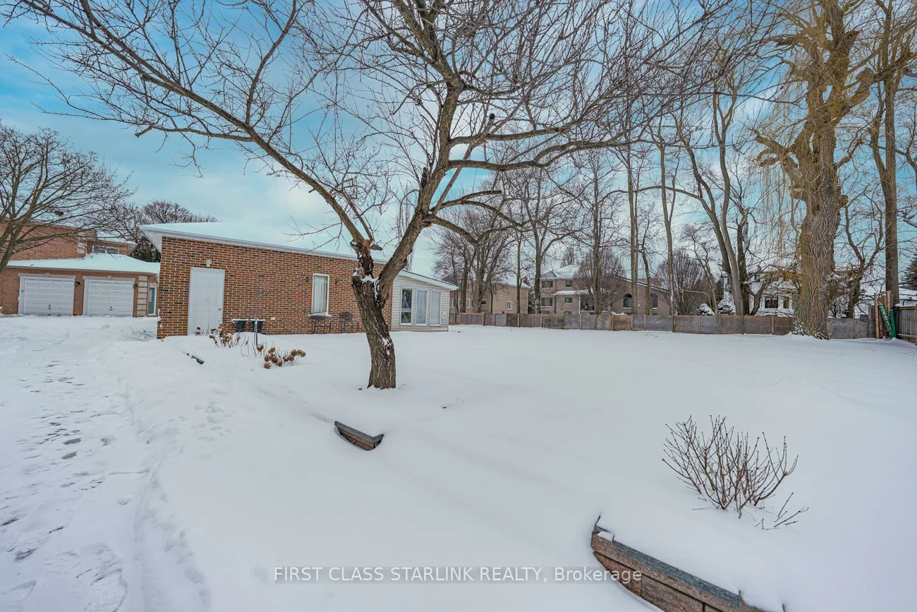 85, Lee, Milliken Mills East, Markham