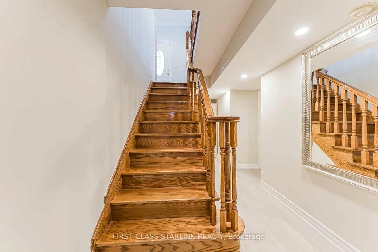 85, Lee, Milliken Mills East, Markham