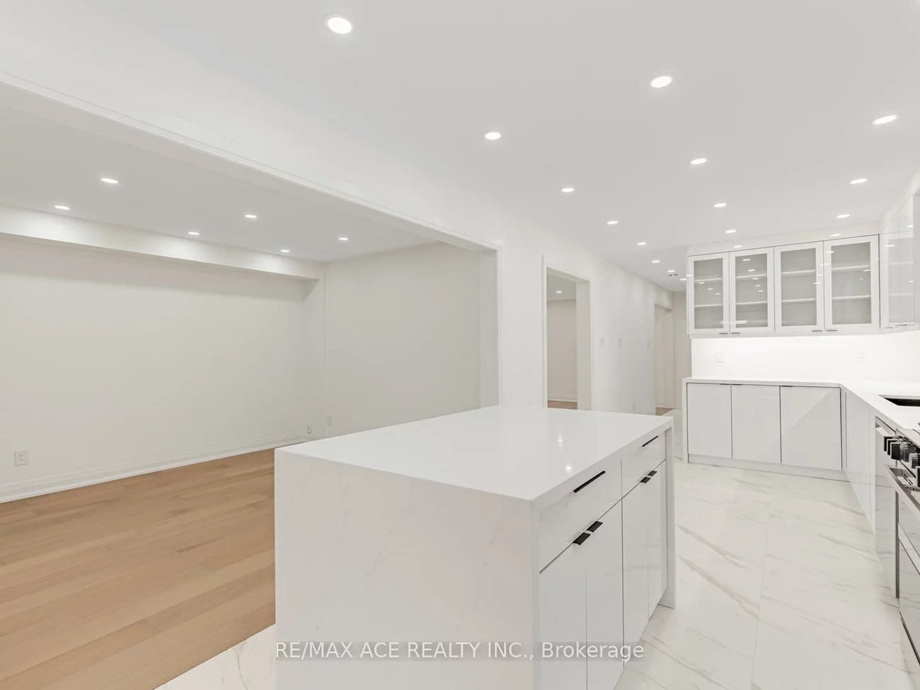 161, Doubtfire, Middlefield, Markham