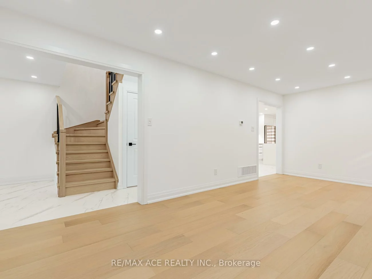 161, Doubtfire, Middlefield, Markham