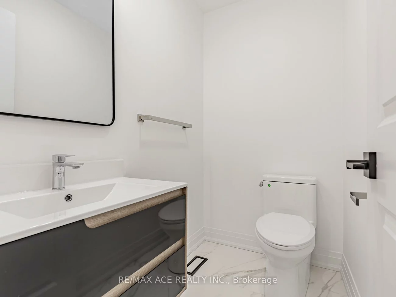 161, Doubtfire, Middlefield, Markham