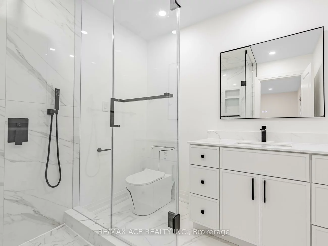 161, Doubtfire, Middlefield, Markham