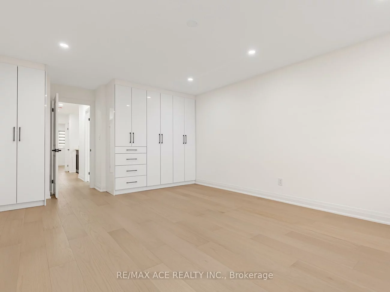 161, Doubtfire, Middlefield, Markham