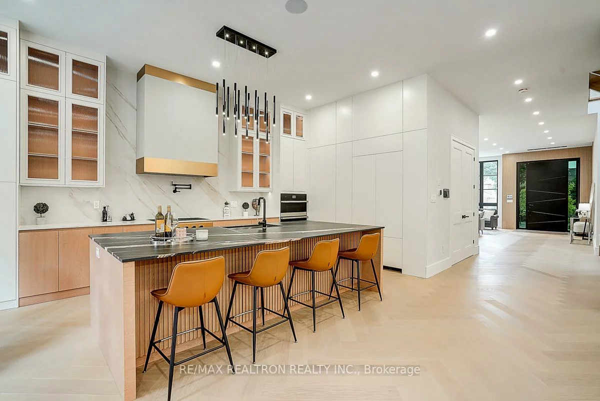 202, Carlton, Unionville, Markham