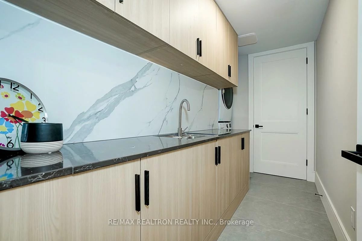 202, Carlton, Unionville, Markham