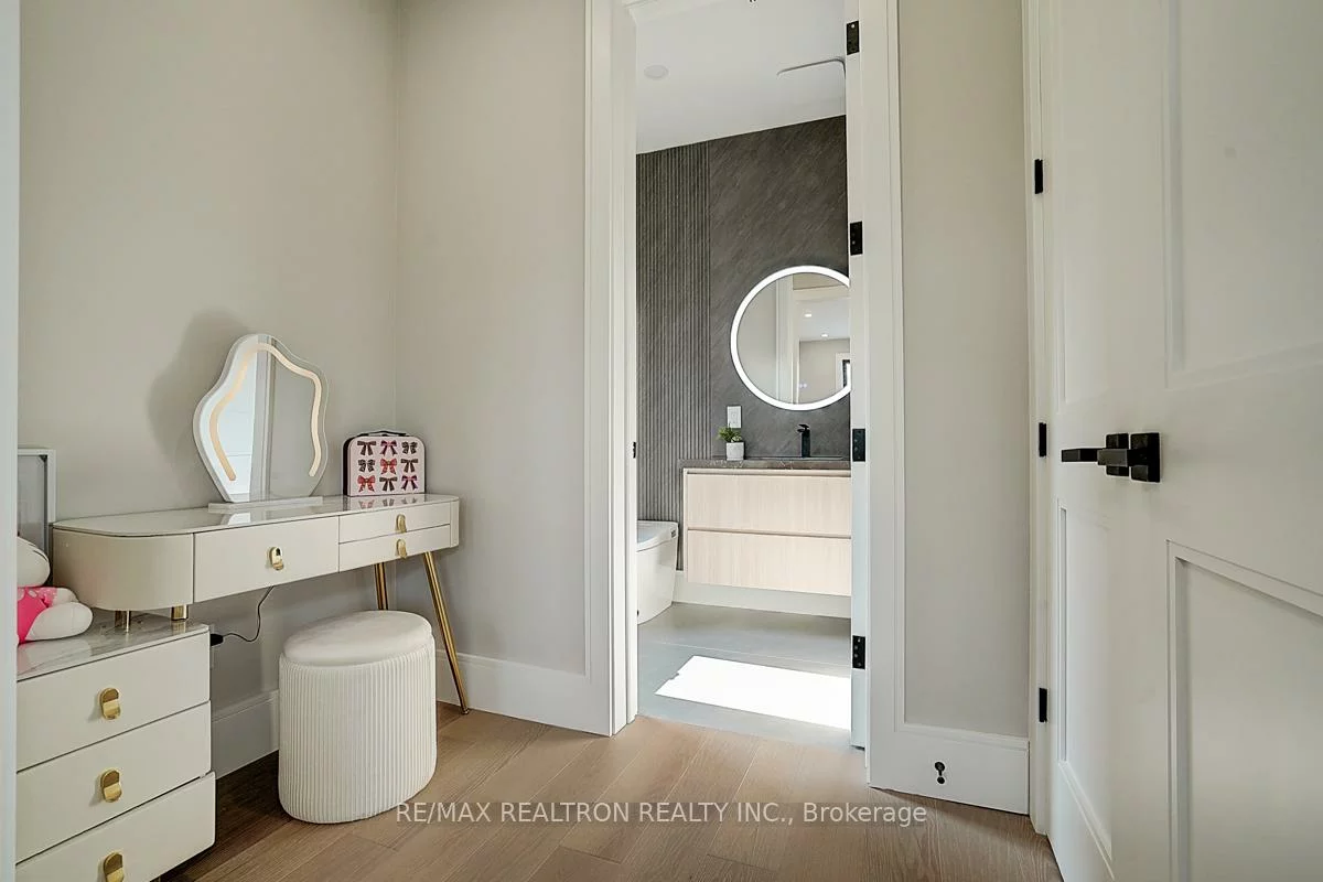 202, Carlton, Unionville, Markham