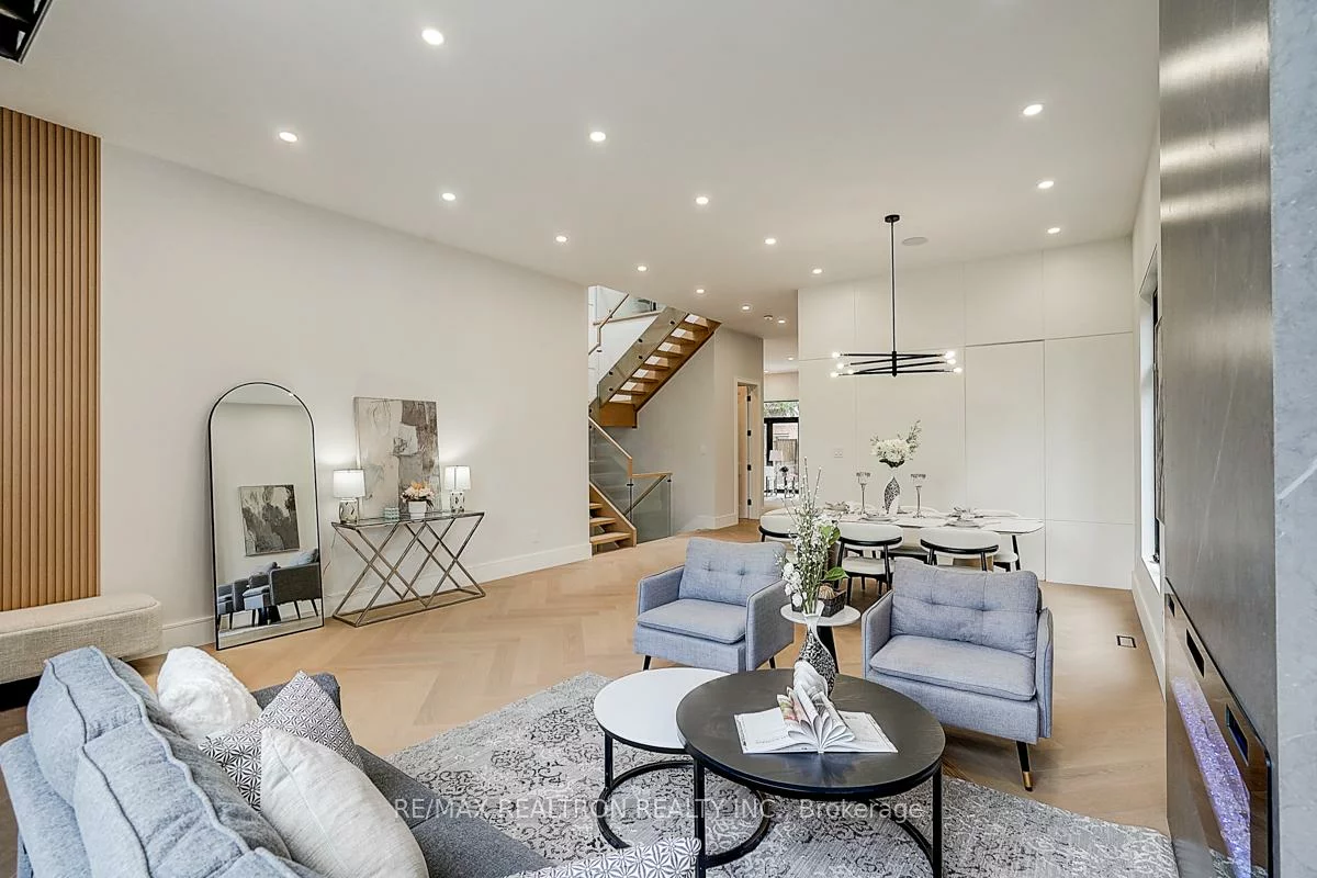 202, Carlton, Unionville, Markham