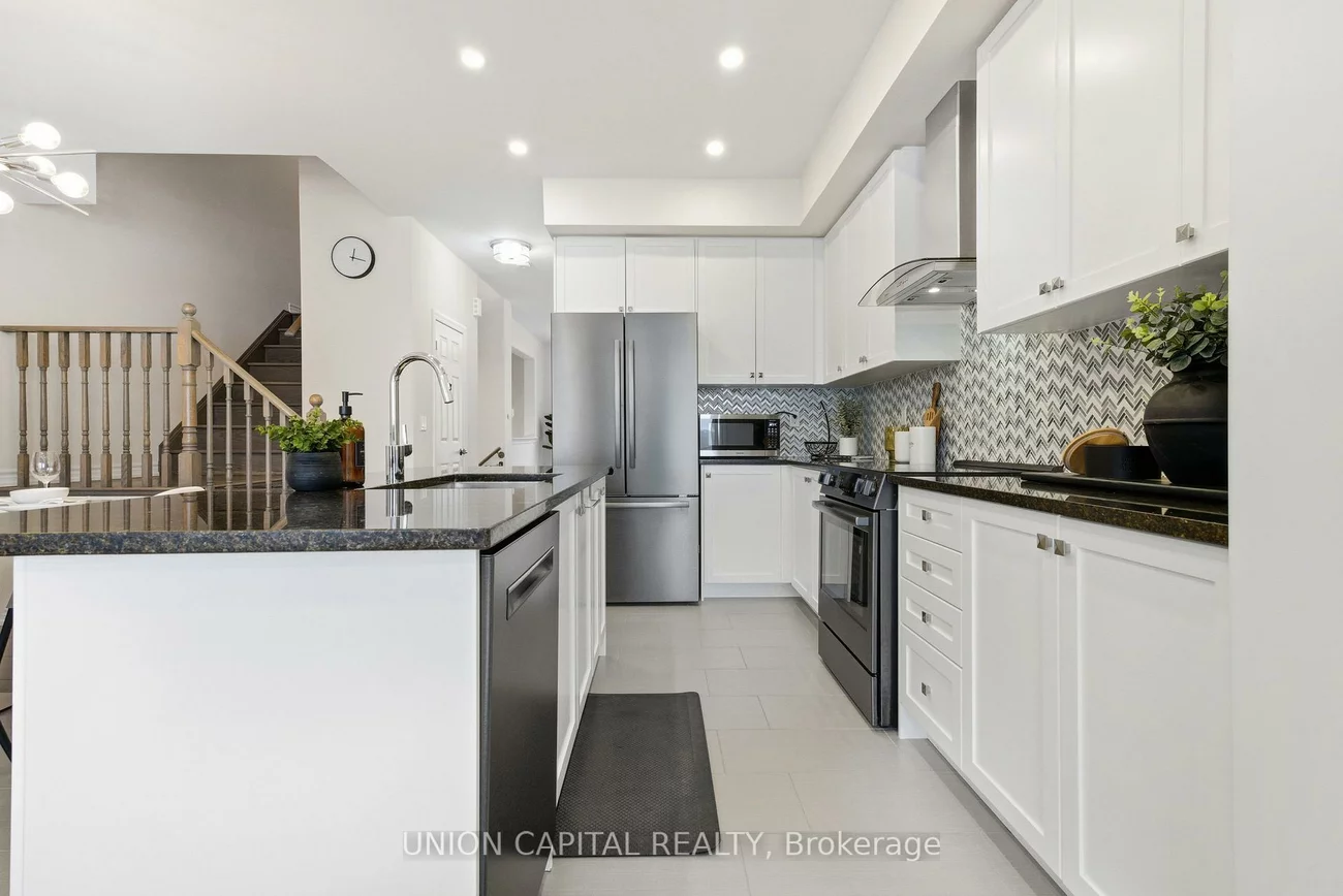 9, Isabella Peach, Victoria Square, Markham