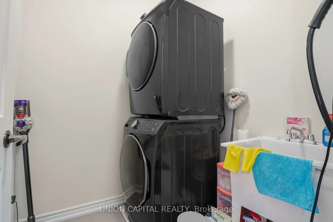 9, Isabella Peach, Victoria Square, Markham