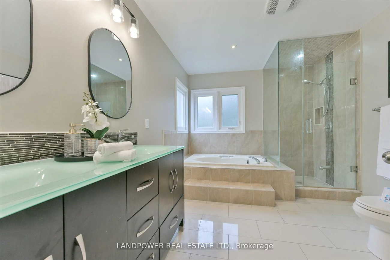 45, Hollingham, Unionville, Markham