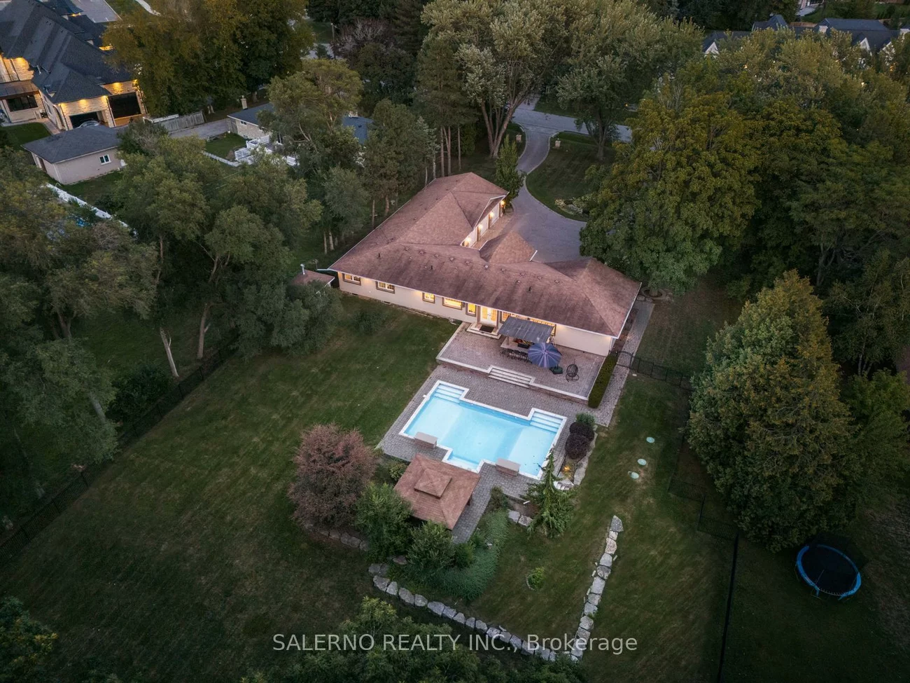 6, Ridgevale, Box Grove, Markham