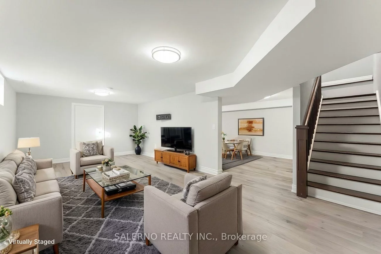 6, Ridgevale, Box Grove, Markham