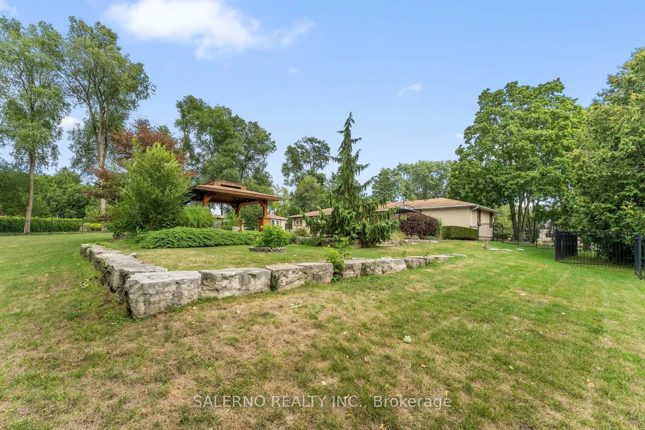 6, Ridgevale, Box Grove, Markham