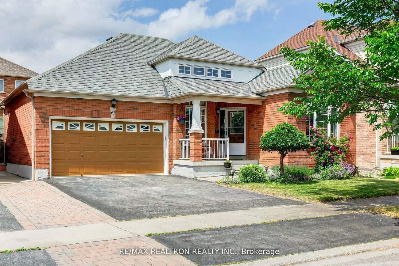 61, Manorwood, Berczy, Markham