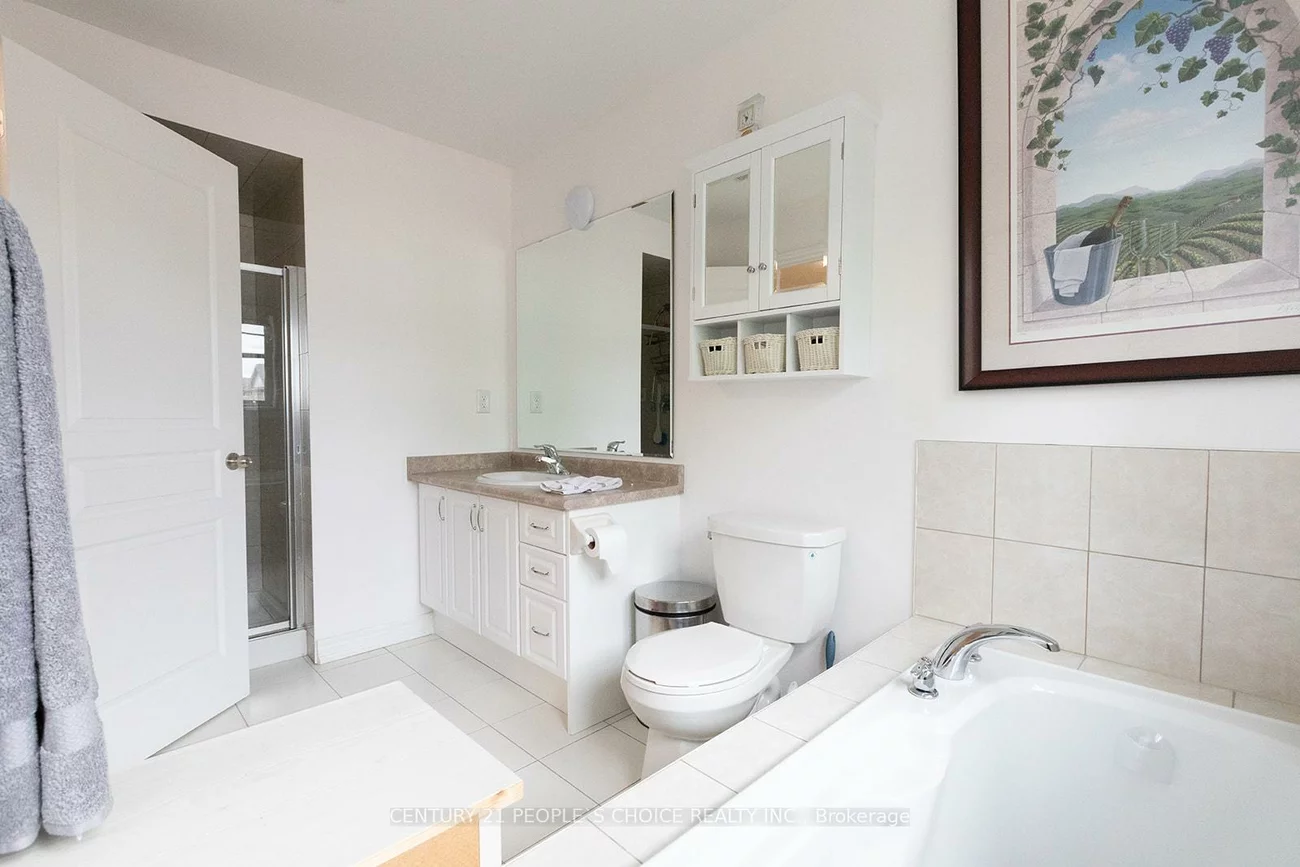 102, Roy Grove, Greensborough, Markham