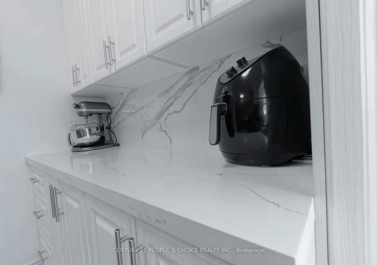 102, Roy Grove, Greensborough, Markham